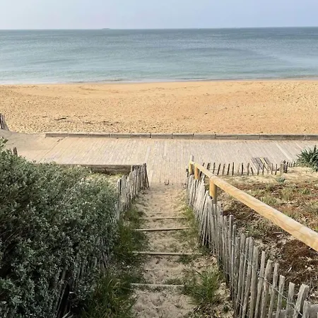 La Vague - Location De - - Bonne Source - Face Mae-6743 *